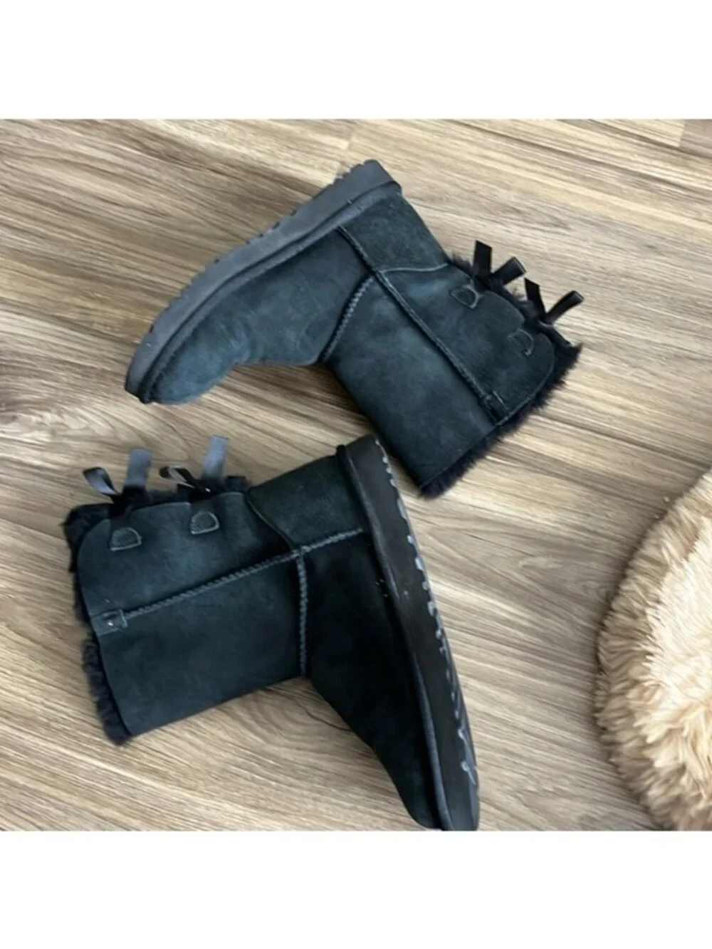 UGG Women's Bailey Bow II Black Suede Lace Up Back Midi Sherpa Lined Pull On Boo